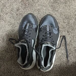 Nike Air Hurache air gray print with white spots not sold online anywheree